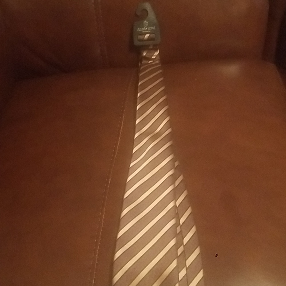 Men's tie